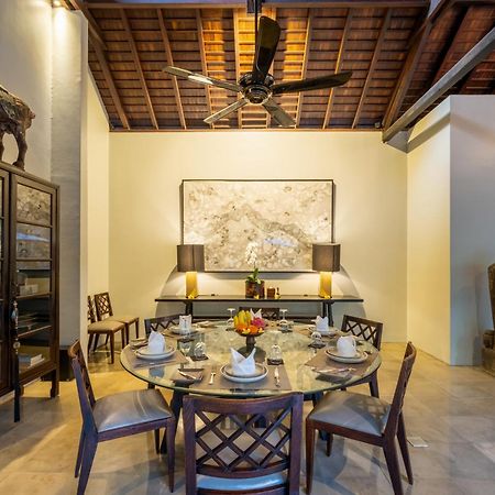 Villa De Suma - Fully Staffed Luxury Villa, Walk To The Beach! Seminyak Extérieur photo
