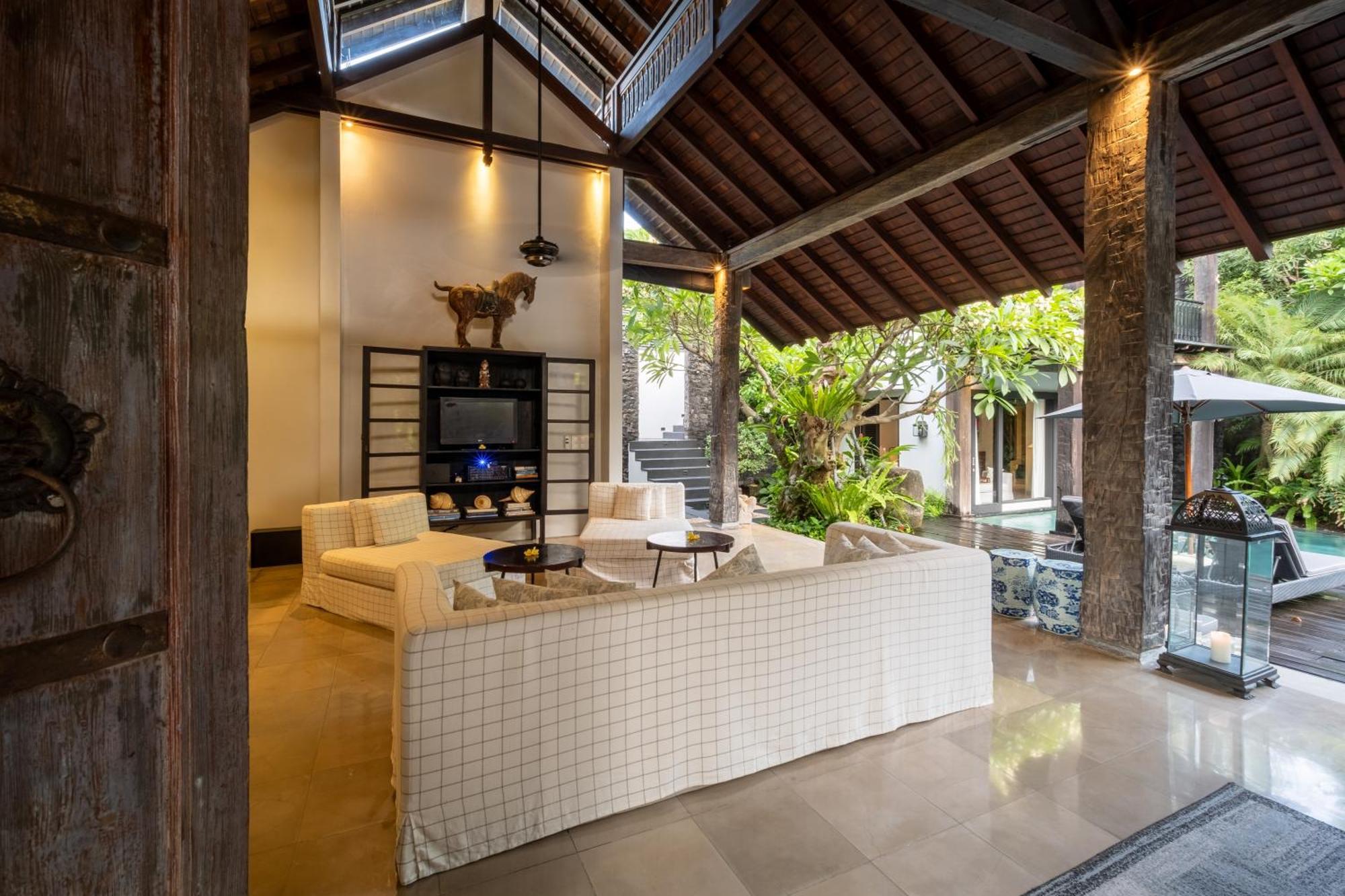 Villa De Suma - Fully Staffed Luxury Villa, Walk To The Beach! Seminyak Extérieur photo