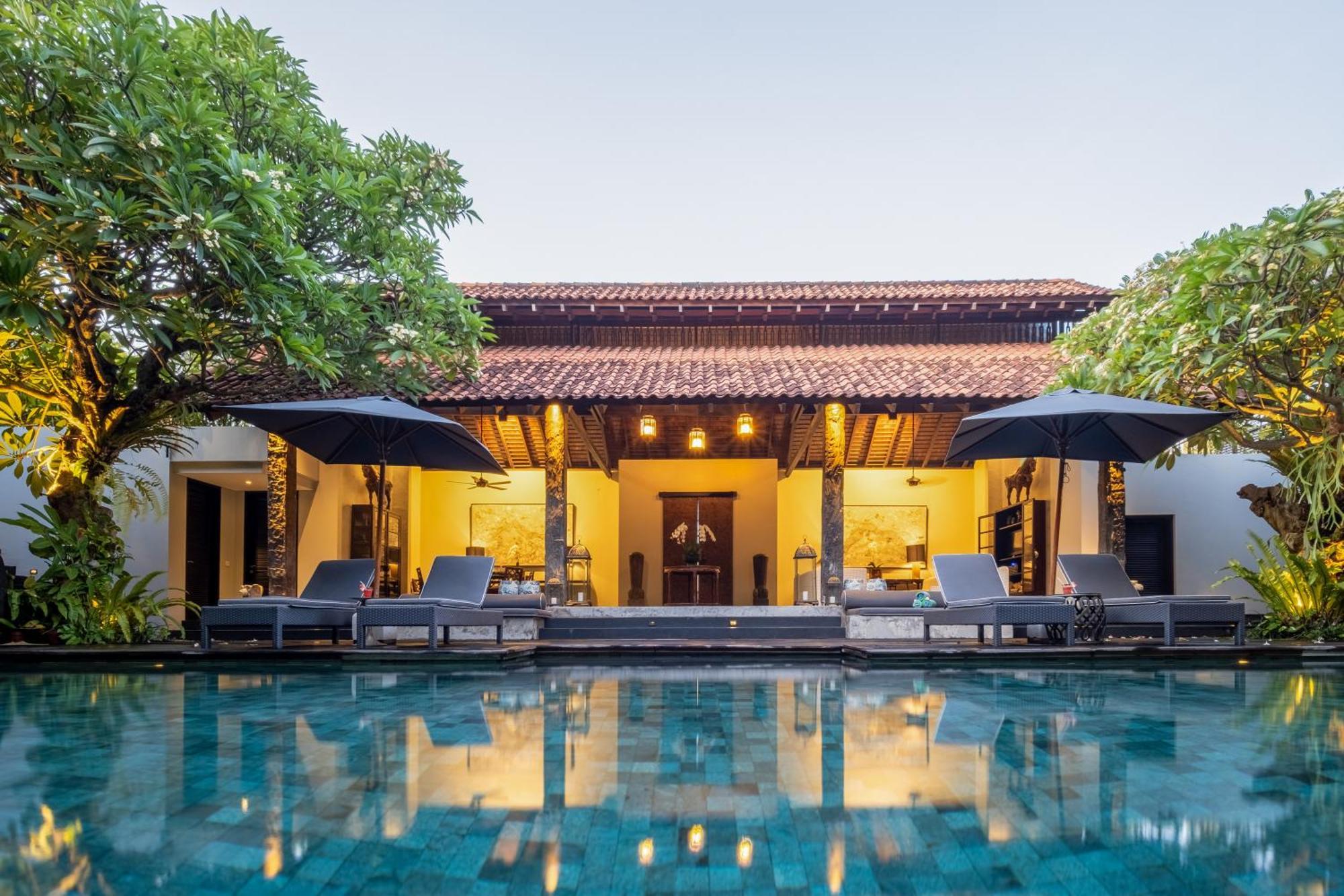 Villa De Suma - Fully Staffed Luxury Villa, Walk To The Beach! Seminyak Extérieur photo